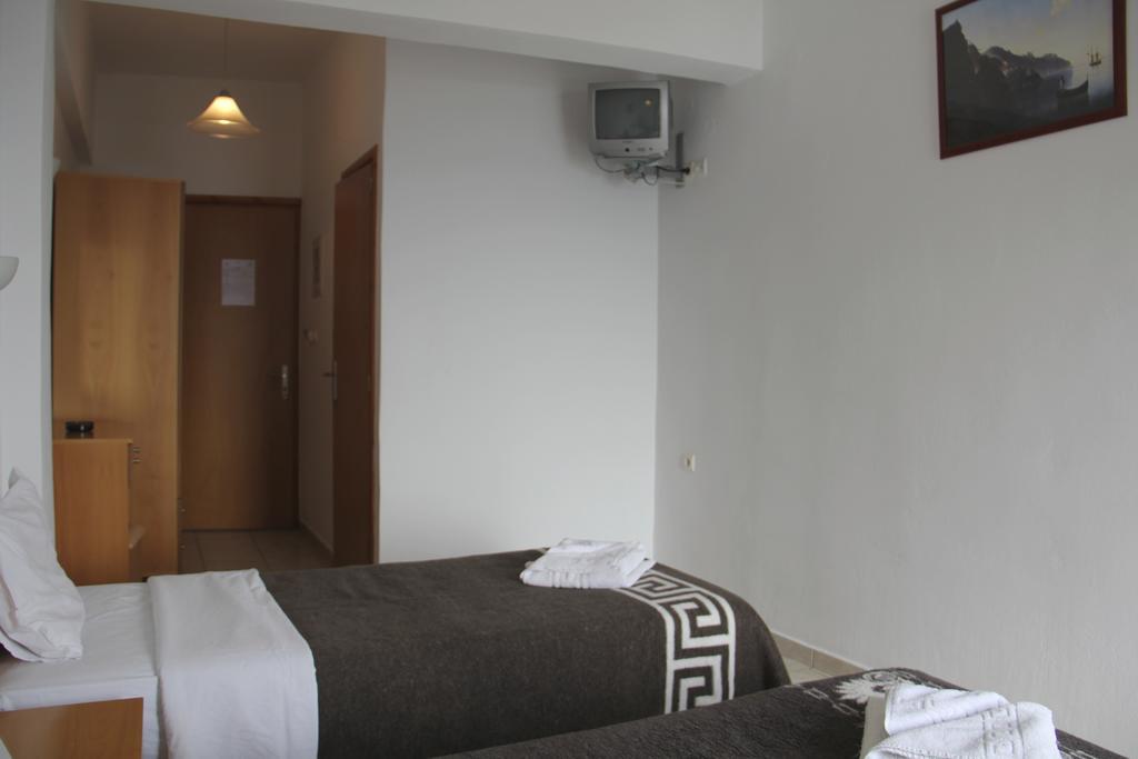 Hotel Stavris Khóra Sfakíon Екстериор снимка