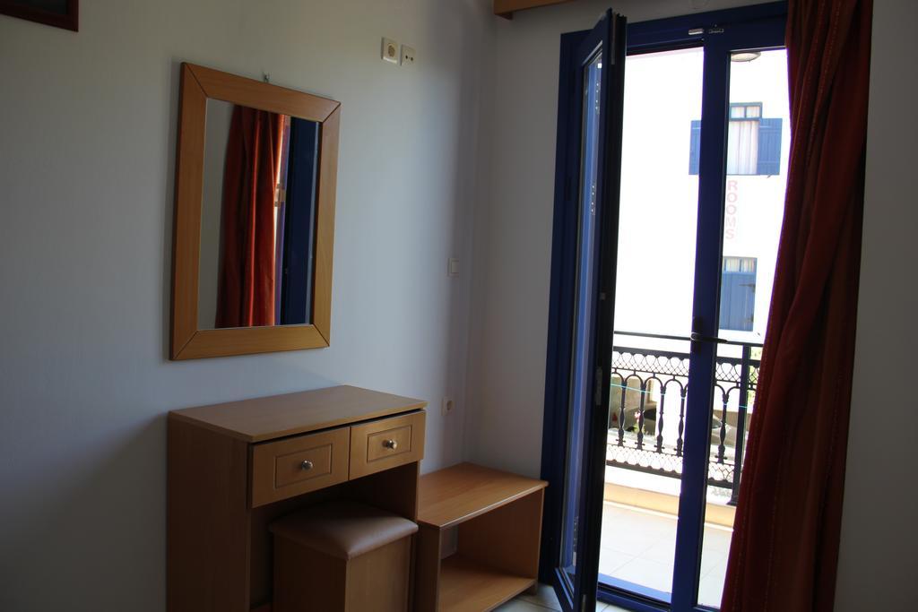 Hotel Stavris Khóra Sfakíon Екстериор снимка