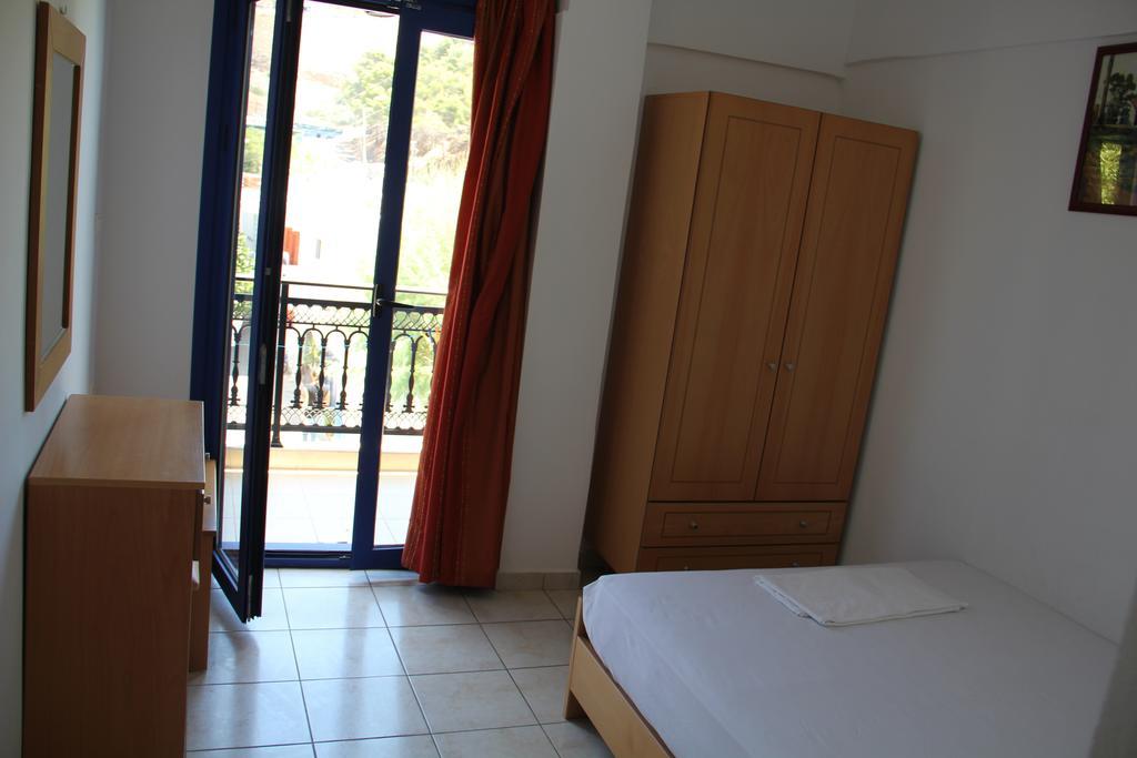 Hotel Stavris Khóra Sfakíon Екстериор снимка