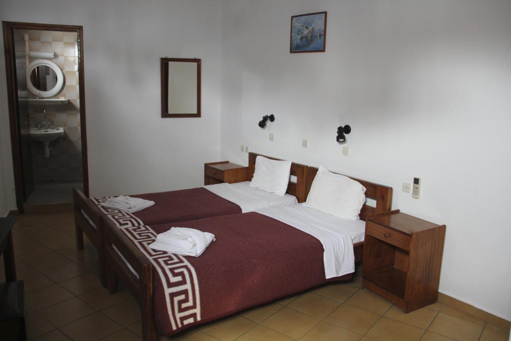Hotel Stavris Khóra Sfakíon Екстериор снимка